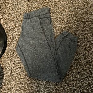 Lululemon women’s Joggers size 8